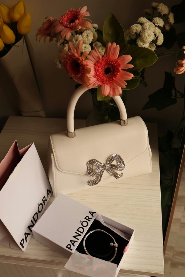 Capture italy's essence with the pandora italian charm bracelet